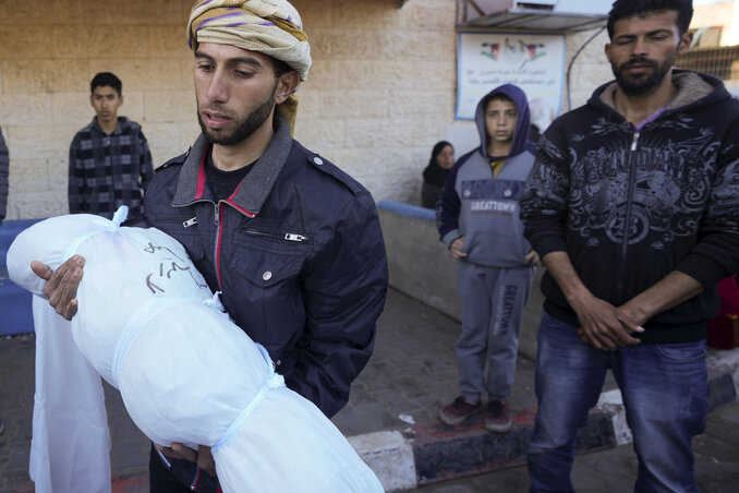 Deir al Balahban ismét gyermeket temettek (Fotó: Beta/AP)