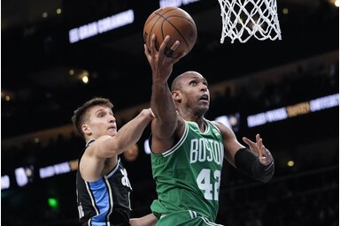 Kevesen fogadtak volna Bogdanovićék győzelmére a Celtics 30 pontos előnyénél… (Fotó: Beta/AP)