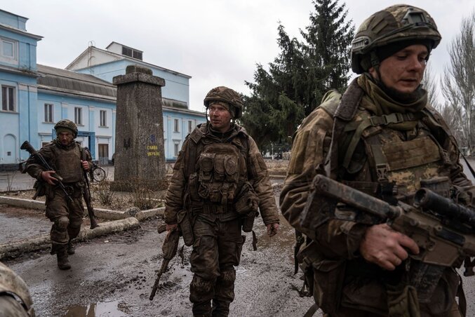 Az orosz-ukrán háborúban mindkét félnek óriási veszteségei vannak, és a konfliktus vége még nem látszik (Fotó: Beta/AP)