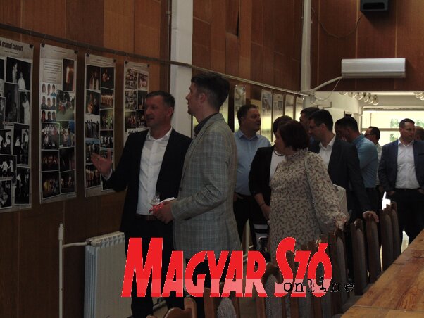 Delegacija SVM-a je prvo posetila kulturni centar u Sajanu (Fotografija Hajnalke Vidač) Delegacija SVM-a je prvo posetila kulturni centar u Sajanu (Fotografija Hajnalke Vidač)