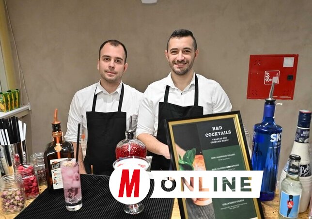 Attila és László a Magyar Szó jubileumi ünnepségét is színesebbé tették a koktélokkal (Molnár Edvárd felvétele) Attila és László a Magyar Szó jubileumi ünnepségét is színesebbé tették a koktélokkal (Molnár Edvárd felvétele)