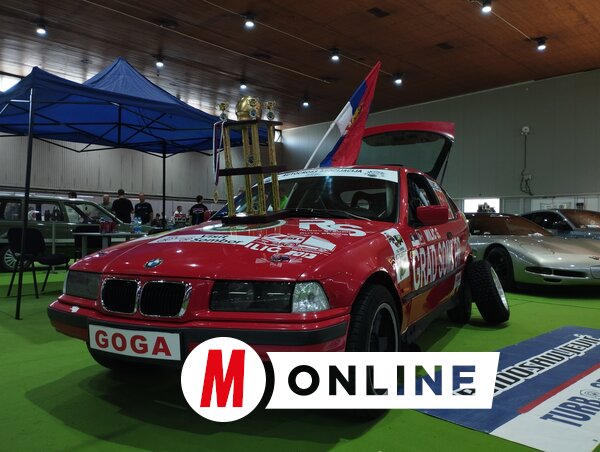 A BMW a kilencvenes évek elején gördült le a gyártósorról, most, a „ráncfelvarrás” után igen durvának hat (Fotó: Zabos Kasziba Angéla) A BMW a kilencvenes évek elején gördült le a gyártósorról, most, a „ráncfelvarrás” után igen durvának hat (Fotó: Zabos Kasziba Angéla)