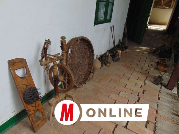 A valamikori mindennapi élethez nélkülözhetetlen tárgyak (Vidács Hajnalka felvétele) A valamikori mindennapi élethez nélkülözhetetlen tárgyak (Vidács Hajnalka felvétele)