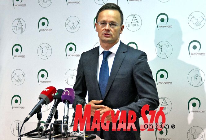 Szijjártó Péter: A nagyvállalatok támogatásával új dimenziójába lépett a gazdaságfejlesztési program (Gergely Árpád felvétele) Szijjártó Péter: A nagyvállalatok támogatásával új dimenziójába lépett a gazdaságfejlesztési program (Gergely Árpád felvétele)
