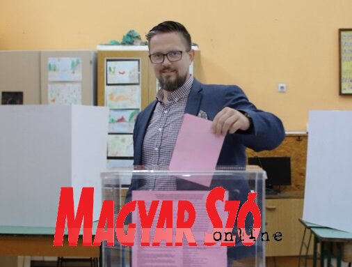Juhász Bálint (Lakatos János felvétele) Juhász Bálint (Lakatos János felvétele)