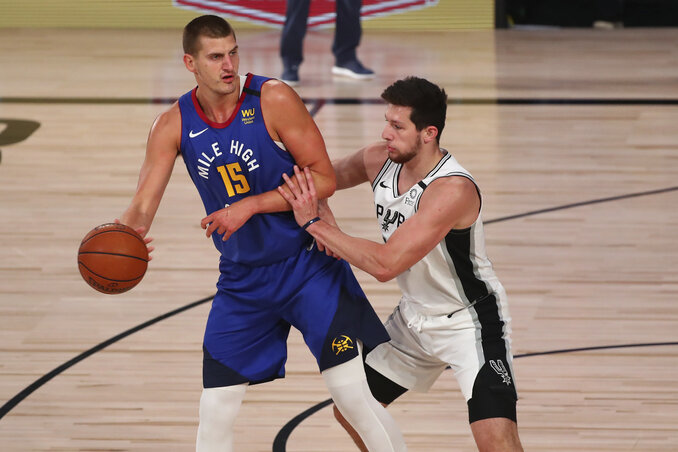 Jokić a San Antonio ellen is gyönyörű gólpasszokat osztott ki (Fotó: Beta/AP) Jokić a San Antonio ellen is gyönyörű gólpasszokat osztott ki (Fotó: Beta/AP)