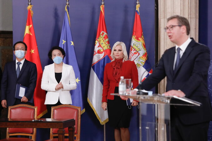 Az államfő az épülő közlekedési folyosó infrastrukturális szerepéről beszélt (Fotó: Beta) Az államfő az épülő közlekedési folyosó infrastrukturális szerepéről beszélt (Fotó: Beta)