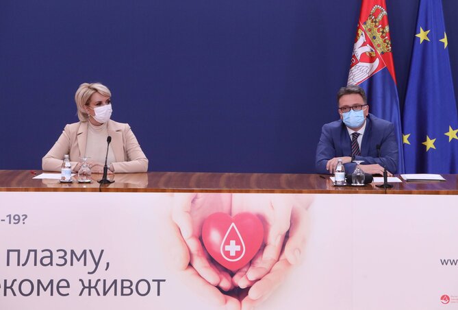 Darija Kisić Tepavčević és Mihajlo Jovanović (Fotó: Beta) Darija Kisić Tepavčević és Mihajlo Jovanović (Fotó: Beta)