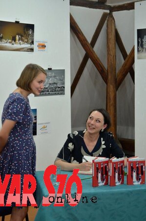 Terék Anna Halott nők című kötete iránt nagy volt az érdeklődés Terék Anna Halott nők című kötete iránt nagy volt az érdeklődés