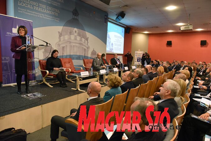 Maja Gojković: A korszerűsítés egyértelmű nyertesei a polgárok (Ótos András felvétele) Maja Gojković: A korszerűsítés egyértelmű nyertesei a polgárok (Ótos András felvétele)