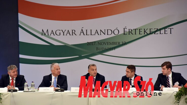 Grezsa István, Semjén Zsolt, Orbán Viktor, Potápi Árpád János és Szilágyi Péter a MÁÉRT ülésén (Ótos András felvétele) Grezsa István, Semjén Zsolt, Orbán Viktor, Potápi Árpád János és Szilágyi Péter a MÁÉRT ülésén (Ótos András felvétele)