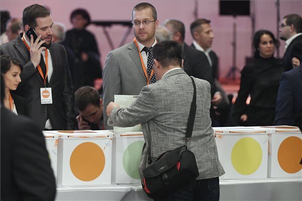 A Fidesz tisztújító kongresszusa, Fotó: MTI/Koszticsák Szilárd A Fidesz tisztújító kongresszusa, Fotó: MTI/Koszticsák Szilárd