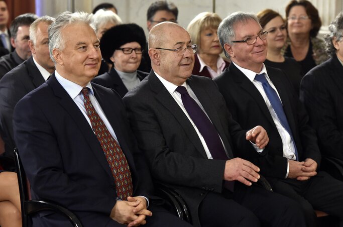 Semjén Zsolt, Pásztor István i Dobos Menyhért (Fotó: MTI) Semjén Zsolt, Pásztor István i Dobos Menyhért (Fotó: MTI)