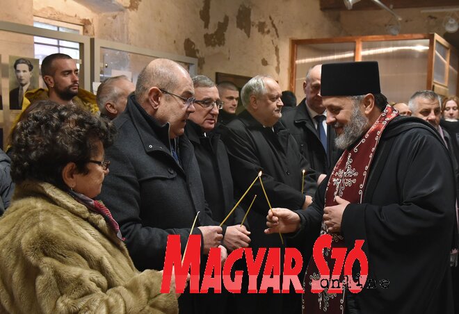 A Topalov-raktárban kialakított múzeumban emlékeztek a csúrogi áldozatokra (Ótos András felvétele) A Topalov-raktárban kialakított múzeumban emlékeztek a csúrogi áldozatokra (Ótos András felvétele)