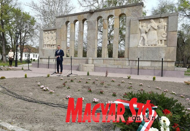 Potápi Árpád János, a Miniszterelnökség nemzetpolitikáért felelős államtitkára Bácskossuthfalván(Ótos András felvétele) Potápi Árpád János, a Miniszterelnökség nemzetpolitikáért felelős államtitkára Bácskossuthfalván(Ótos András felvétele)