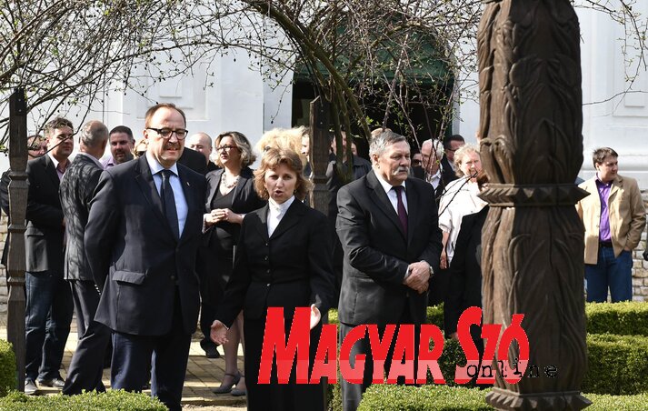 A pacséri református templomban kezdődött Németh Zsolt Topolya községbeli látogatása (Ótos András felvétele) A pacséri református templomban kezdődött Németh Zsolt Topolya községbeli látogatása (Ótos András felvétele)
