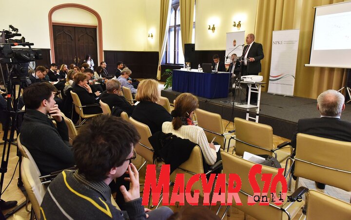 A Magyarság Házában megtartott választáselemző (Ótos András felvétele) A Magyarság Házában megtartott választáselemző (Ótos András felvétele)