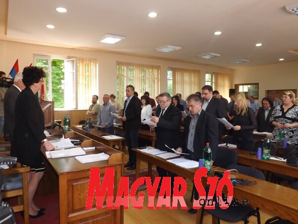 A képviselők ünnepélyes nyilatkozattétele közben (Szabó Anikó felvétele) A képviselők ünnepélyes nyilatkozattétele közben (Szabó Anikó felvétele)