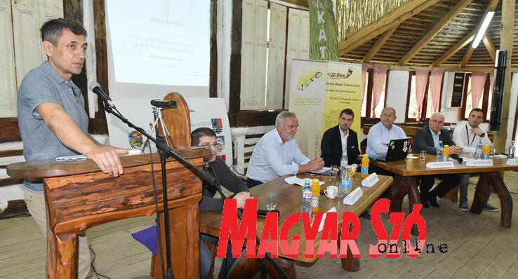 Potápi Árpád János tartotta meg a szabadegyetem nyitóelőadását (Ótos András felvétele) Potápi Árpád János tartotta meg a szabadegyetem nyitóelőadását (Ótos András felvétele)