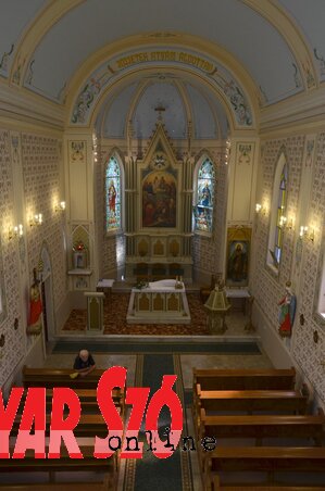 A csodálatosan felújított római katolikus templom belseje