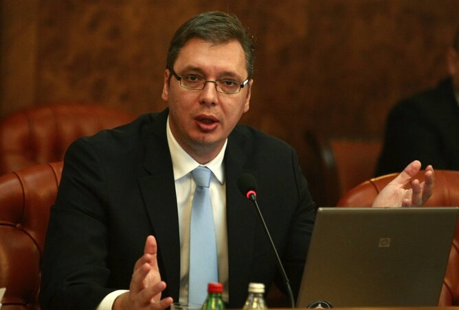 Vučić: A víz visszahúzódásával feltehetőleg növekedni fog az áldozatok száma (Fotó: Beta)