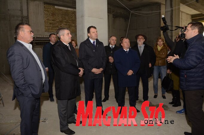 Szabadka megérdemli a Népszínházat, de vissza kell venni az igényekből (Fotó: Molnár Edvárd) Szabadka megérdemli a Népszínházat, de vissza kell venni az igényekből (Fotó: Molnár Edvárd)