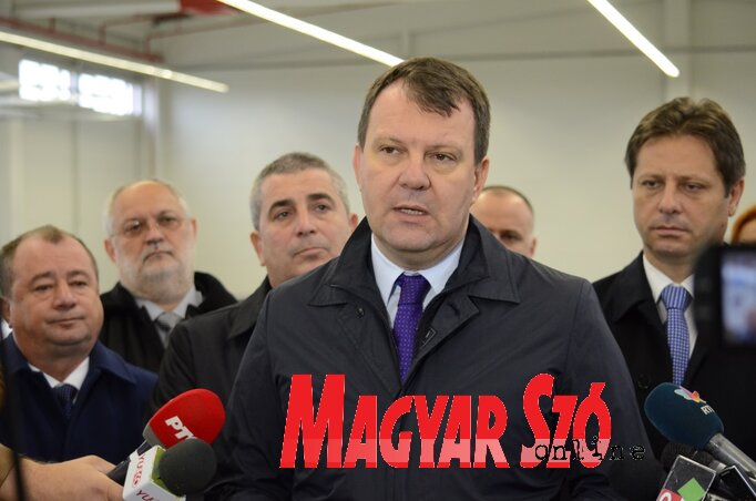 Igor Mirović: Szabadkán a munkanélküliség 10 százalék alá csökkent (Fotó: Molnár Edvárd) Igor Mirović: Szabadkán a munkanélküliség 10 százalék alá csökkent (Fotó: Molnár Edvárd)