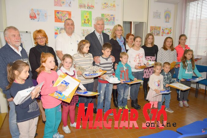 Az eredményhirdetésen és díjkiosztón (Puskás Károly felvétele) Az eredményhirdetésen és díjkiosztón (Puskás Károly felvétele)