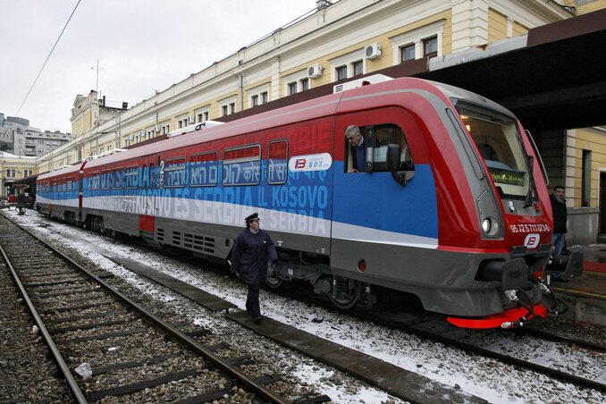 Kosovska Mitrovica felé indul Belgrádból a vonat (Beta)