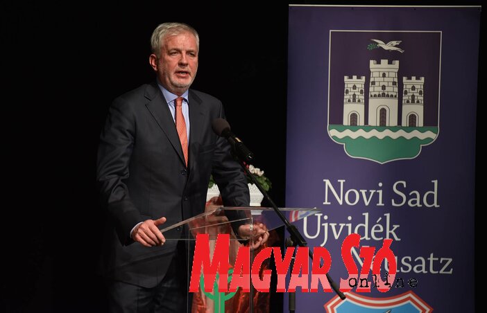 Dr. Páva Zsolt (Ótos András felvétele) Dr. Páva Zsolt (Ótos András felvétele)