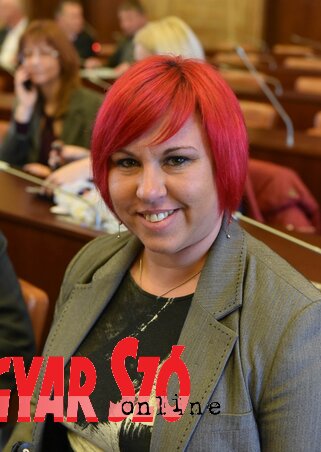 Horváth Noémi, a Csóka Művelődési és Oktatási Központ megbízott igazgatónője (Ótos András felvétele) Horváth Noémi, a Csóka Művelődési és Oktatási Központ megbízott igazgatónője (Ótos András felvétele)