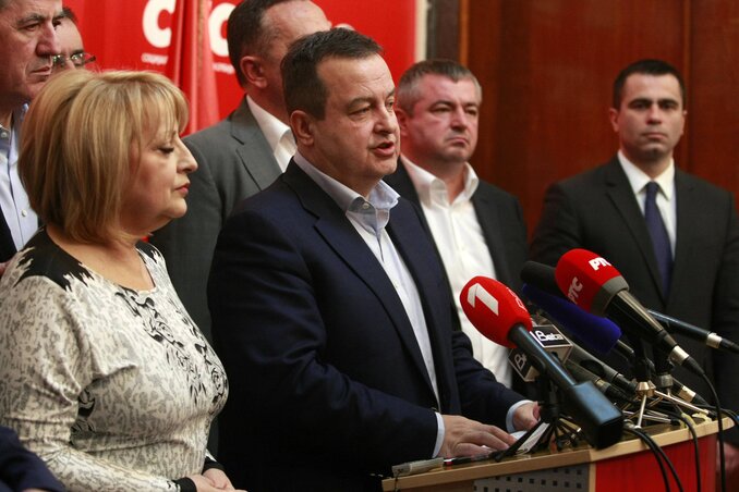 Ivica Dačić azt nyilatkozta, nem tárgyalt Vučićtyal a kormányfői tisztségről, de ha felkínálná neki, bizonyosan nem mondana nemet (Beta)