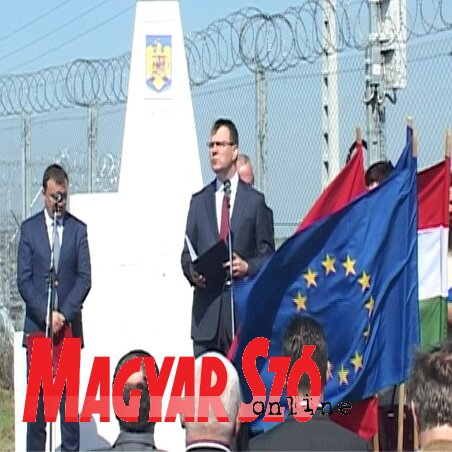 Huszadik alkalommal nyílt meg egy hétvégére a hármas határ (kép: Kabók Erika) Huszadik alkalommal nyílt meg egy hétvégére a hármas határ (kép: Kabók Erika)