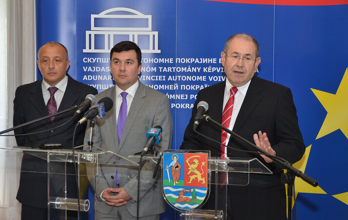 Siniša Lazić, Branislav Bugarski és Pásztor István (Fotó: Ótos András) Siniša Lazić, Branislav Bugarski és Pásztor István (Fotó: Ótos András)