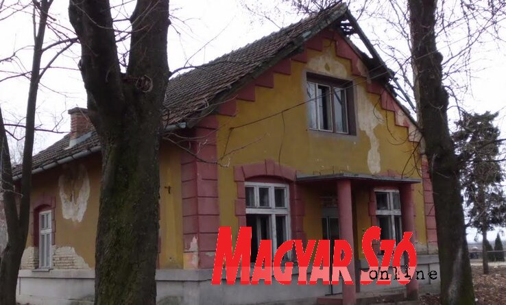 A magyarcsernyei vasútállomás (Fotó: Kecskés István) A magyarcsernyei vasútállomás (Fotó: Kecskés István)