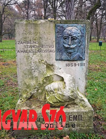 A városépítő Tallián Emil emlékműve a parkban (Gergely Árpád felvétele)