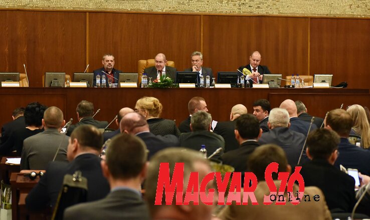 A jövő évi költségvetés szavatolja a Népszínház és a Kamenica 2 projektumainak folytatását (Ótos András felvétele) A jövő évi költségvetés szavatolja a Népszínház és a Kamenica 2 projektumainak folytatását (Ótos András felvétele)