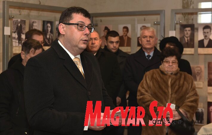 Pintér Attila, Magyarország belgrádi nagykövete: A történelmi megbékélés lehetővé tette, hogy végre mindkét nemzet kilépjen a tragikus múlt árnyékából (Ótos András felvétele) Pintér Attila, Magyarország belgrádi nagykövete: A történelmi megbékélés lehetővé tette, hogy végre mindkét nemzet kilépjen a tragikus múlt árnyékából (Ótos András felvétele)