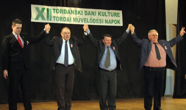 Nemes Lucián Aranyostorda alpolgármestere, Pásztor István, Dobai János és Varga Imre Bihartorda alpolgármestere (Fotó:Kecskés István) Nemes Lucián Aranyostorda alpolgármestere, Pásztor István, Dobai János és Varga Imre Bihartorda alpolgármestere (Fotó:Kecskés István)