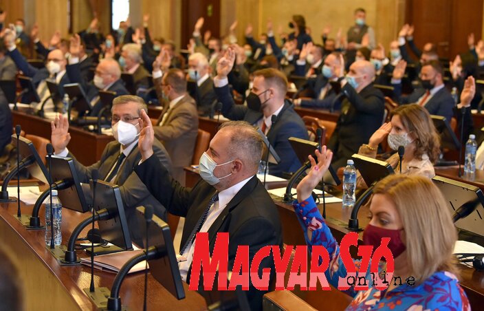 A parlament elfogadta a „Legjobb Vajdaságból” elnevezésű brand újraindítását (Ótos András felvétele) A parlament elfogadta a „Legjobb Vajdaságból” elnevezésű brand újraindítását (Ótos András felvétele)