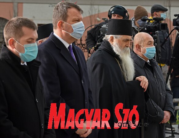 Radivoj Debeljački, Igor Mirović, Irinej Bulović és Pásztor István (Ótos András felvétele) Radivoj Debeljački, Igor Mirović, Irinej Bulović és Pásztor István (Ótos András felvétele)
