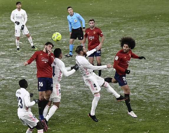 A hideg és a hó az Osasunát és a Real Madridot is hátráltatta (Fotó: Beta/AP) A hideg és a hó az Osasunát és a Real Madridot is hátráltatta (Fotó: Beta/AP)