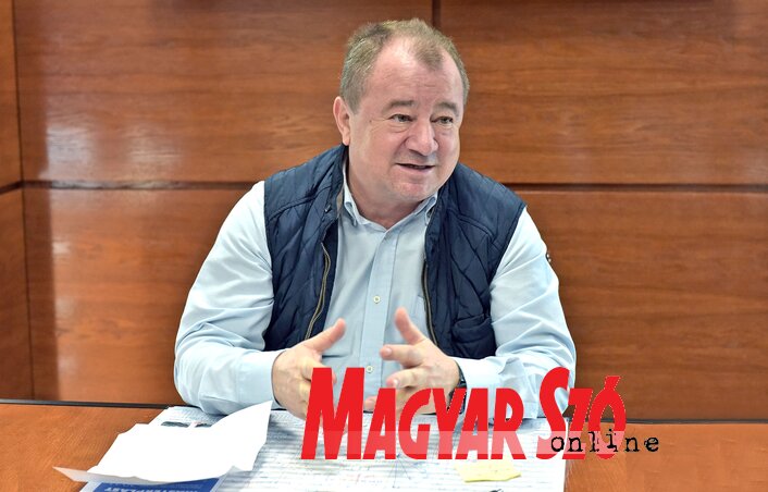Bunford Tivadar arra kérte a versenyzőket, hogy minél előbb jelentkezzenek (Fotó: Gergely Árpád) Bunford Tivadar arra kérte a versenyzőket, hogy minél előbb jelentkezzenek (Fotó: Gergely Árpád)