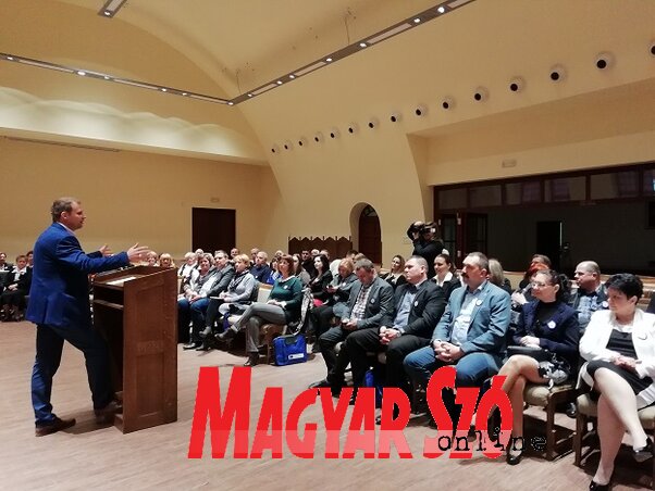 A konferencián megtelt a palicsi Vigadó nagyterme (Szalma Brigitta felvétele) A konferencián megtelt a palicsi Vigadó nagyterme (Szalma Brigitta felvétele)