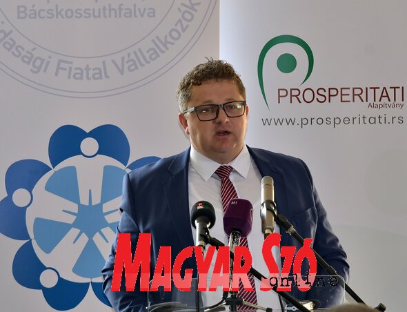 Méhes Béla tapasztalata szerint nemcsak a fiatal, kezdő vállalkozók veszik szívesen, ha segítséget kapnak, hanem a sikeres nagyvállalkozók részéről is igény mutatkozik a segítségnyújtásra (Fotó: Gergely József) Méhes Béla tapasztalata szerint nemcsak a fiatal, kezdő vállalkozók veszik szívesen, ha segítséget kapnak, hanem a sikeres nagyvállalkozók részéről is igény mutatkozik a segítségnyújtásra (Fotó: Gergely József)