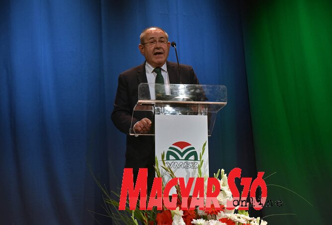Pásztor István: A magyar 56 azért ma is érvényes jelentéssel bíró eseménye Európa huszadik századi történelmének, mert zsinórmértéke a szabadságnak (Ótos András felvétele) Pásztor István: A magyar 56 azért ma is érvényes jelentéssel bíró eseménye Európa huszadik századi történelmének, mert zsinórmértéke a szabadságnak (Ótos András felvétele)