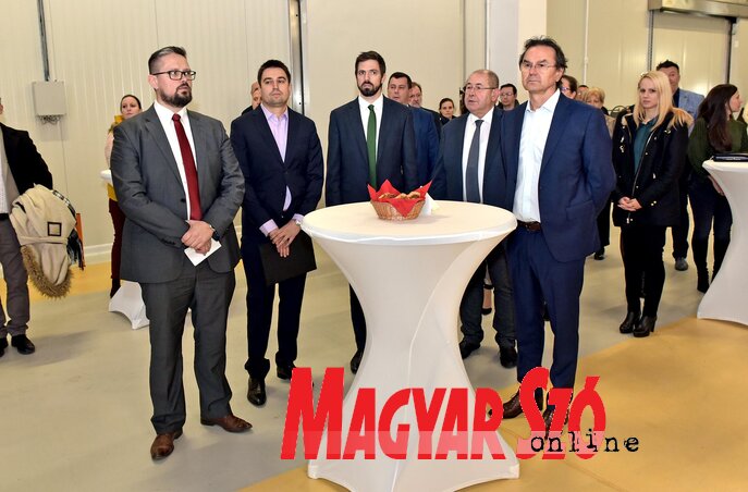 Juhász Bálint, Csákány Andor, Magyar Levente, Pásztor István és Csákány Lajos (Fotó: Gergely Árpád) Juhász Bálint, Csákány Andor, Magyar Levente, Pásztor István és Csákány Lajos (Fotó: Gergely Árpád)