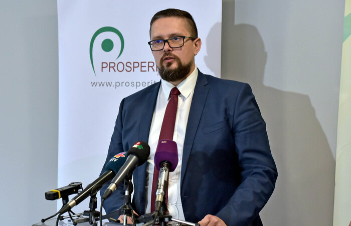 Juhász Bálint (Gergely Árpád felvétele) Juhász Bálint (Gergely Árpád felvétele)