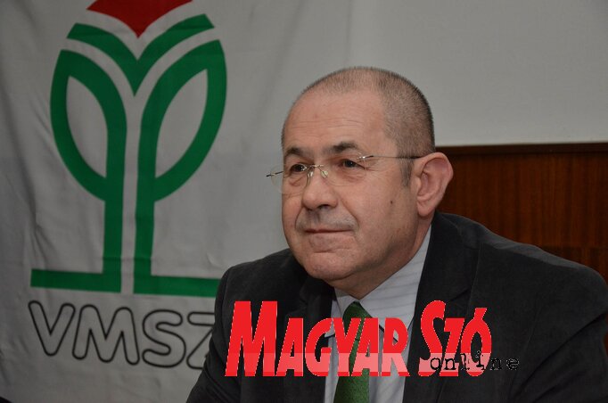 Pásztor István, a Vajdasági Magyar Szövetség elnöke (Ótos András felvétele) Pásztor István, a Vajdasági Magyar Szövetség elnöke (Ótos András felvétele)