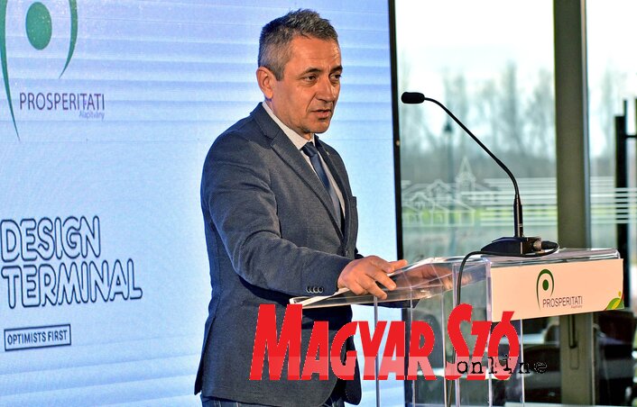 Potápi Árpád János: Vajdaságban is megéri magyarnak lenni, és megéri vállalkozni (Fotó: Gergely Árpád) Potápi Árpád János: Vajdaságban is megéri magyarnak lenni, és megéri vállalkozni (Fotó: Gergely Árpád)